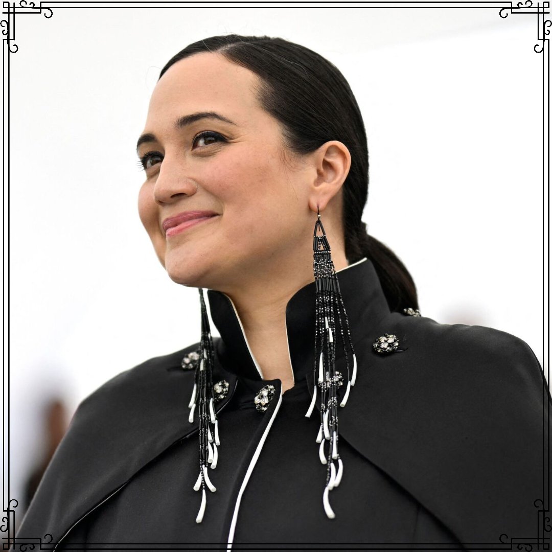 Resredemption's tweet image. GREAT article from @NYFA on some fantastic Indigenous representation in entertainment!

Read here: bit.ly/3WgNb6w

#IndigenousRepresentation
#NativeAmerican
#NativeAmericanEntertainment
#Media
#Entertainment
#Talent
#IndigenousActors
#IndigenousCelebrities