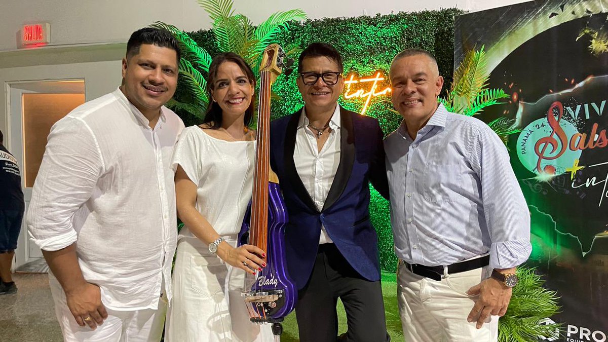 sarlikat's tweet image. 💛 Feliz de compartir con estos seres tan especiales, la preciosa Bendición de la Música… Siempre Agradecida! #TeamCharlieCardona #GAD #Grateful #GodIsGood