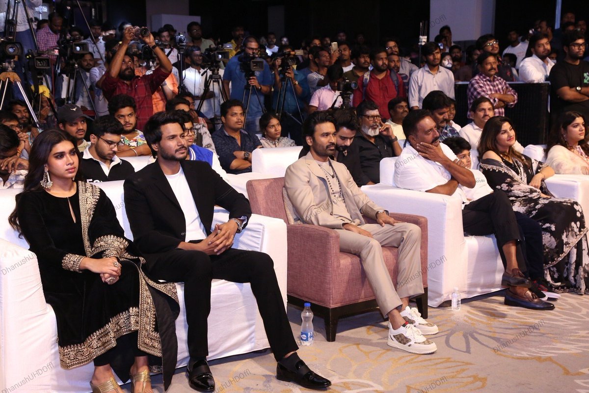 dhanushUHD_offl's tweet photo. #RaayanPreRelease Event Stills !!

#Raayan | #RaayanFromJuly26 | @dhanushkraja https://t.co/tEBe0oosuf
