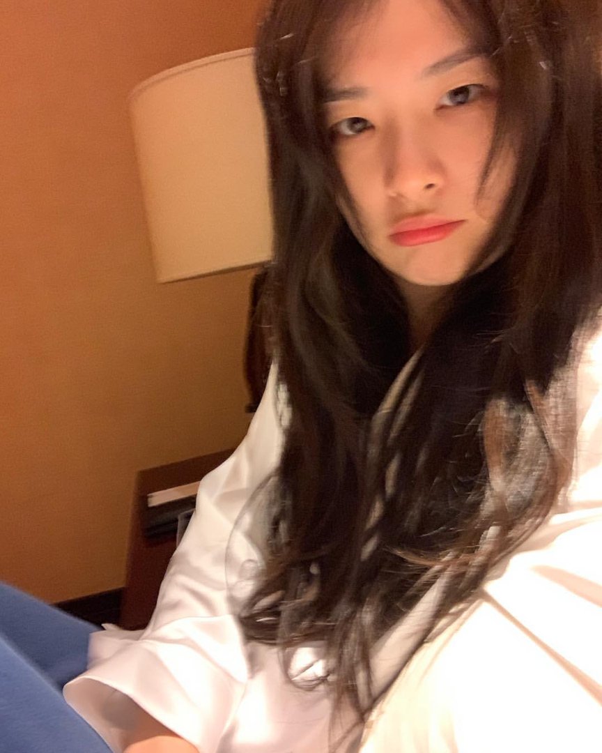 𝐐uiero dormir por un año 😴 más no me lo permiten porque sí o sí debo dejar de ser una flojita, ¿𝙿ueden creerlo? 𝐔na quiera solamente estar en los brazos de su mejor y la hacen ir a la calle, suspirito triste (˶˃⤙˂˶) !

𝕤𝐭raw𝐛ērry 𝐦𝕚𝐥𝚔 𓈒 🥛˚⁎ #𝕝ucifer