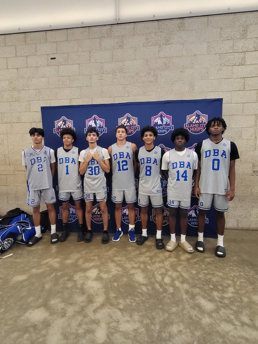 Carmelo_2025's tweet photo. Went 4-0 this weekend at @AlamoCityHoops1 / @alldayprodtx @theoneeyedscout @drehayes_ @JucoAssistance @UCExposure @DockeryAcademy @mikesanch33 @Roosevelt_Hoops @CoachBarnes91 @MattChampionATX @CoachBMartinez https://t.co/YLTnjRIqn9
