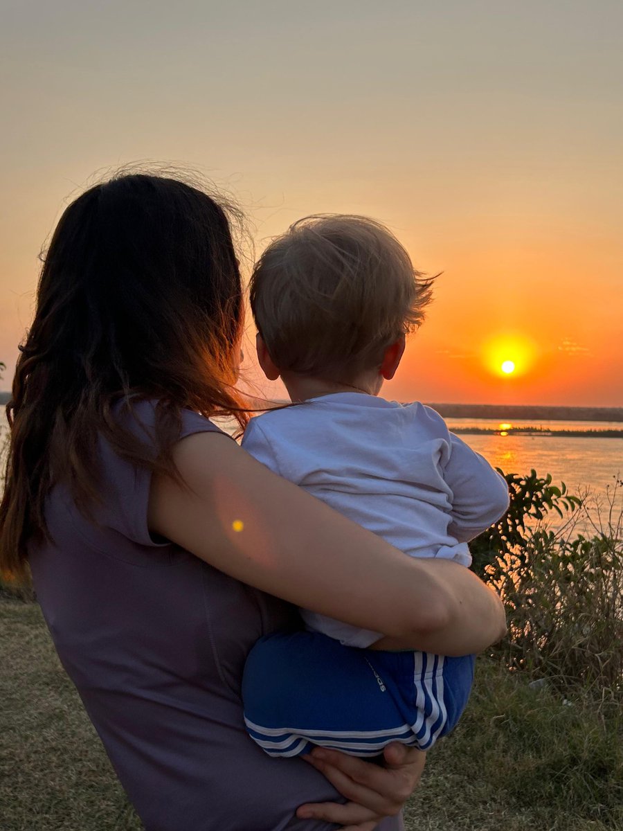 ferleiv's tweet photo. Nada más hermoso que la brisa mientras despedimos un sol más juntos 🙌🏻. https://t.co/2X3JUoP4US