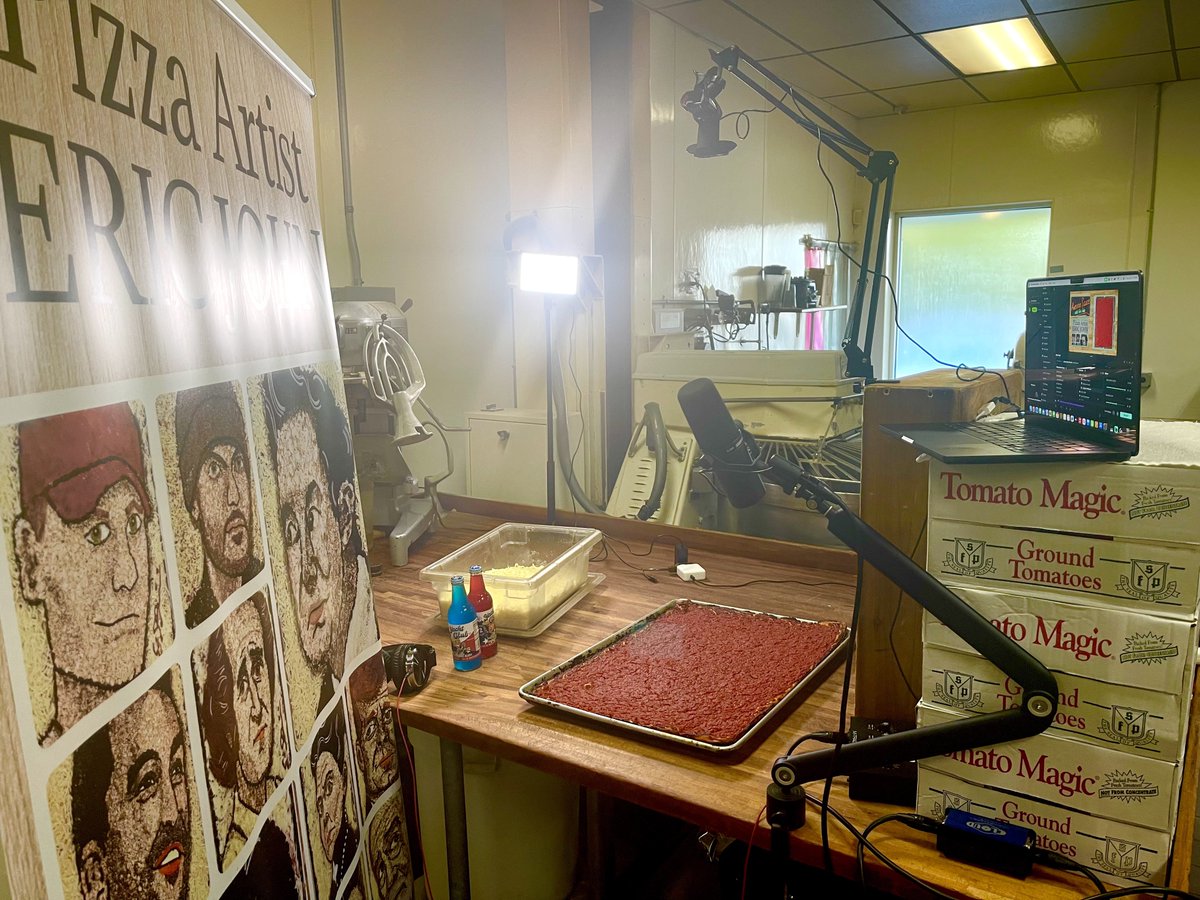 EricJohnArt's tweet image. Going LIVE in 15!  #MySetup @AwesomeSauce_TV #PizzaArt