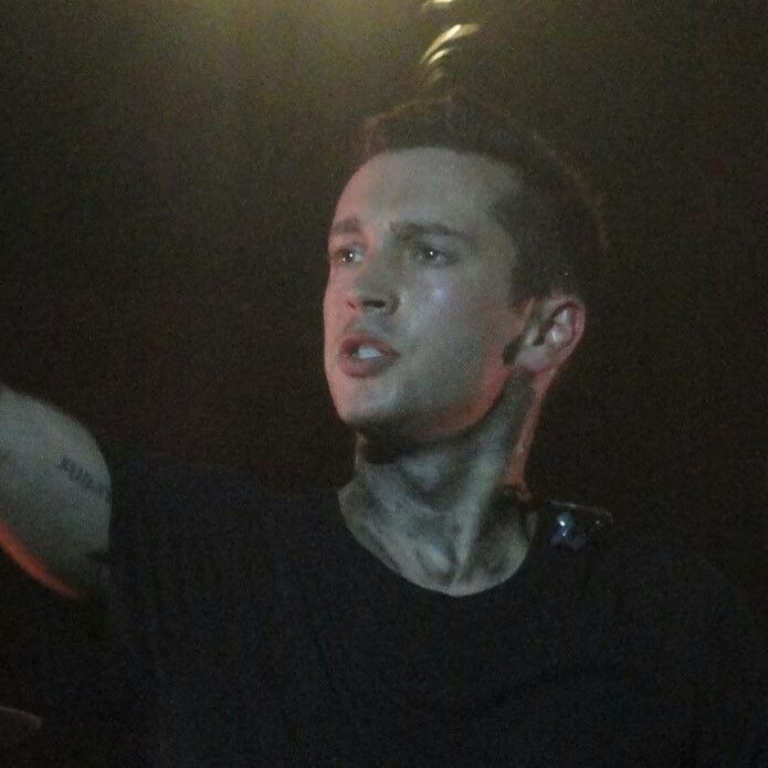 TylerOnceSaid's tweet photo. choose your fighter https://t.co/Wrqa8wsy93