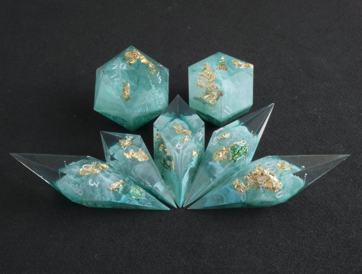 earthlydice's tweet photo. got a small drop in 30mins! 💖
#dnd #dice https://t.co/FXGMlMYD8l