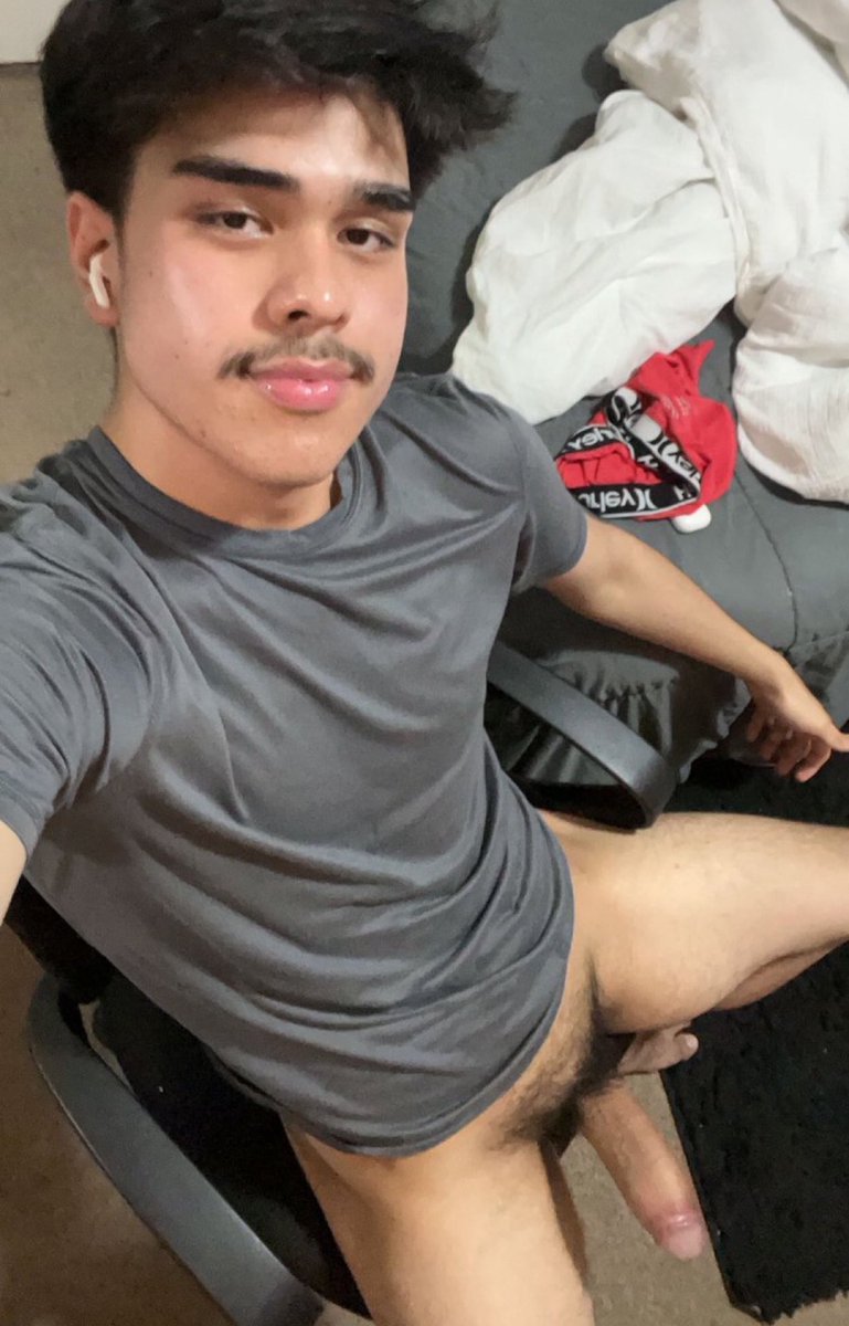 alexxxrjjx's tweet photo. Get on your knees and… https://t.co/hNMHpZ8U5O