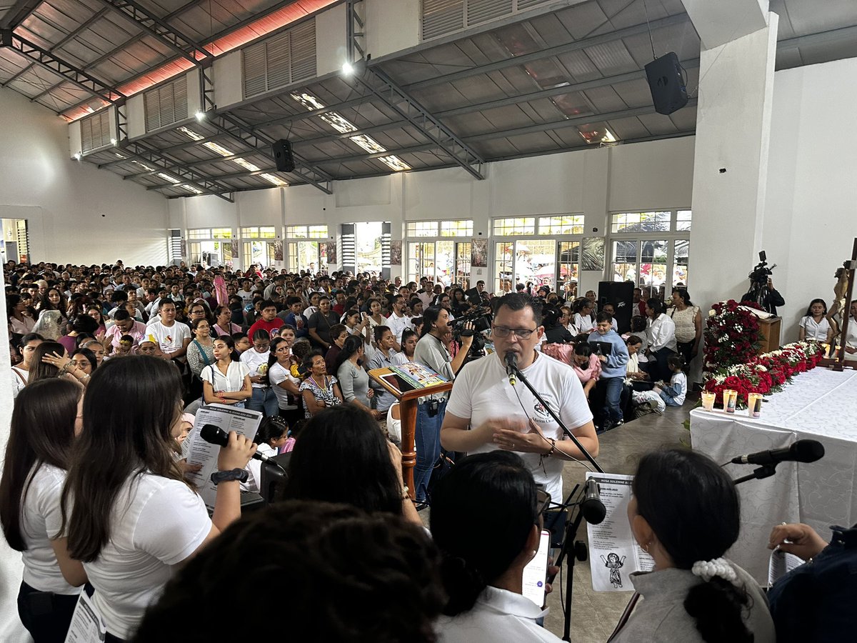 notimatv's tweet photo. Miles de Matagalpinos participaron de la santa eucaristía en el Santuario del Divino niño en fuente pura. #notimatv #Divinoniño https://t.co/fdiuWRp8e0