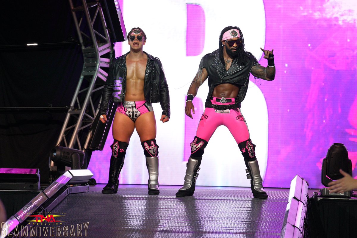 Chris Bey tweet media