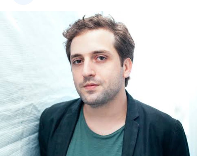 desatinadas's tweet image. Gente?? Huahuahua 
Será que o @gduvivier é primo do Napoleão? Né possível