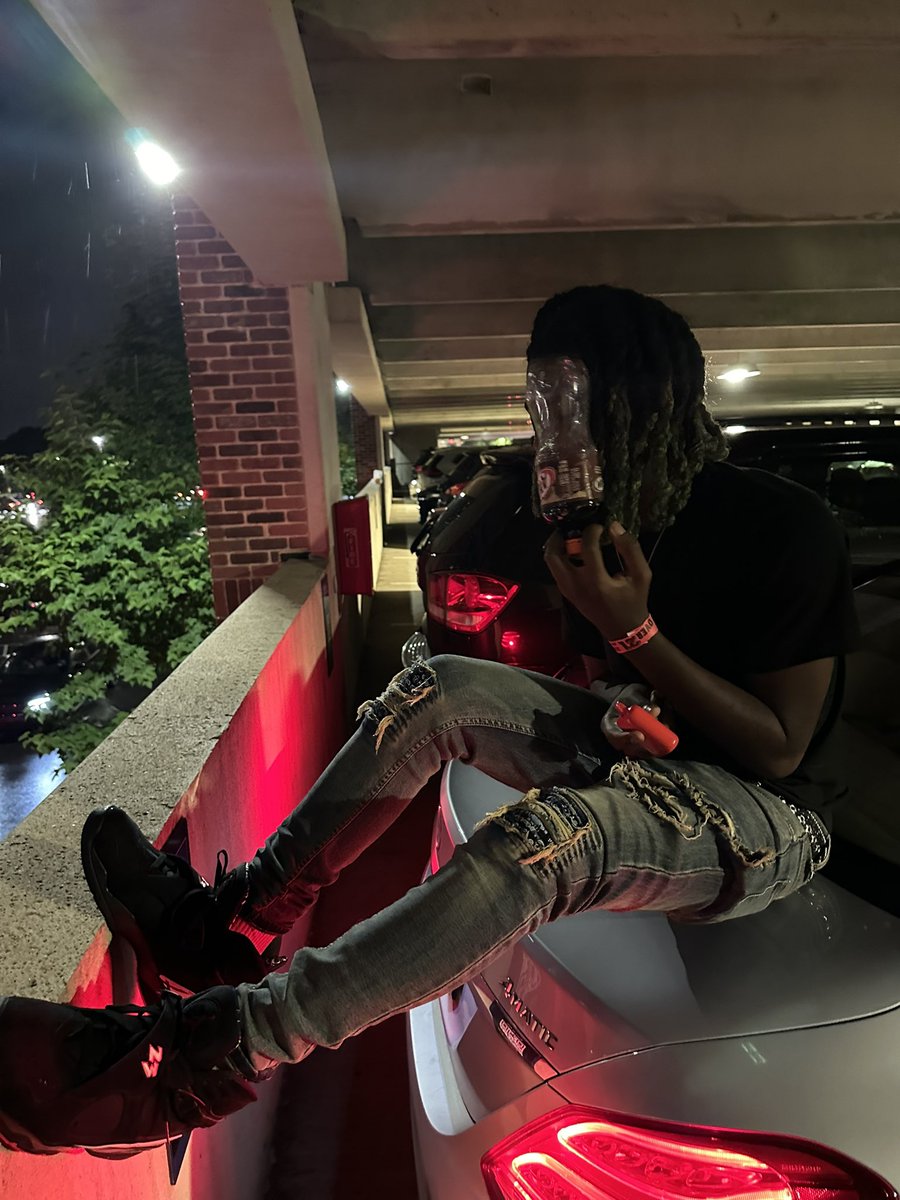 unitusxx's tweet photo. Yn smoke dope up @ dat Lucki show https://t.co/ZHrRxWahRp