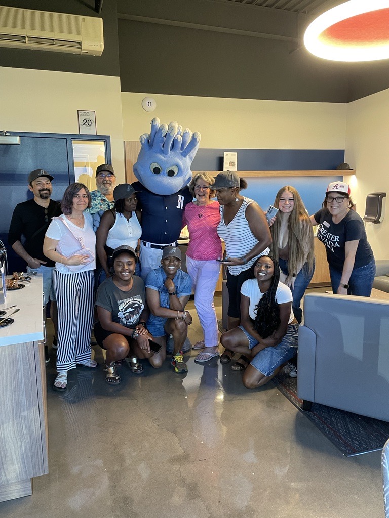 greaternevadacu's tweet photo. We recently hosted @NevadaMining at the @Aces for Mining Night! 🥳

We are very appreciative of all of their hard work and wanted to show that by providing free tickets to the game, a suite (with A/C 😉), food, drinks and plenty more!

#LiveGreater #NevadaBusinesses #MiningNight https://t.co/Lrb2wNRNbJ