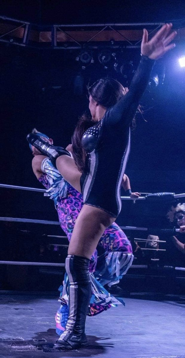 5avannah5ummer5's tweet photo. Taking down Monday!! @rcwrestling #Princessofperfection π https://t.co/WXtlgyaoRX