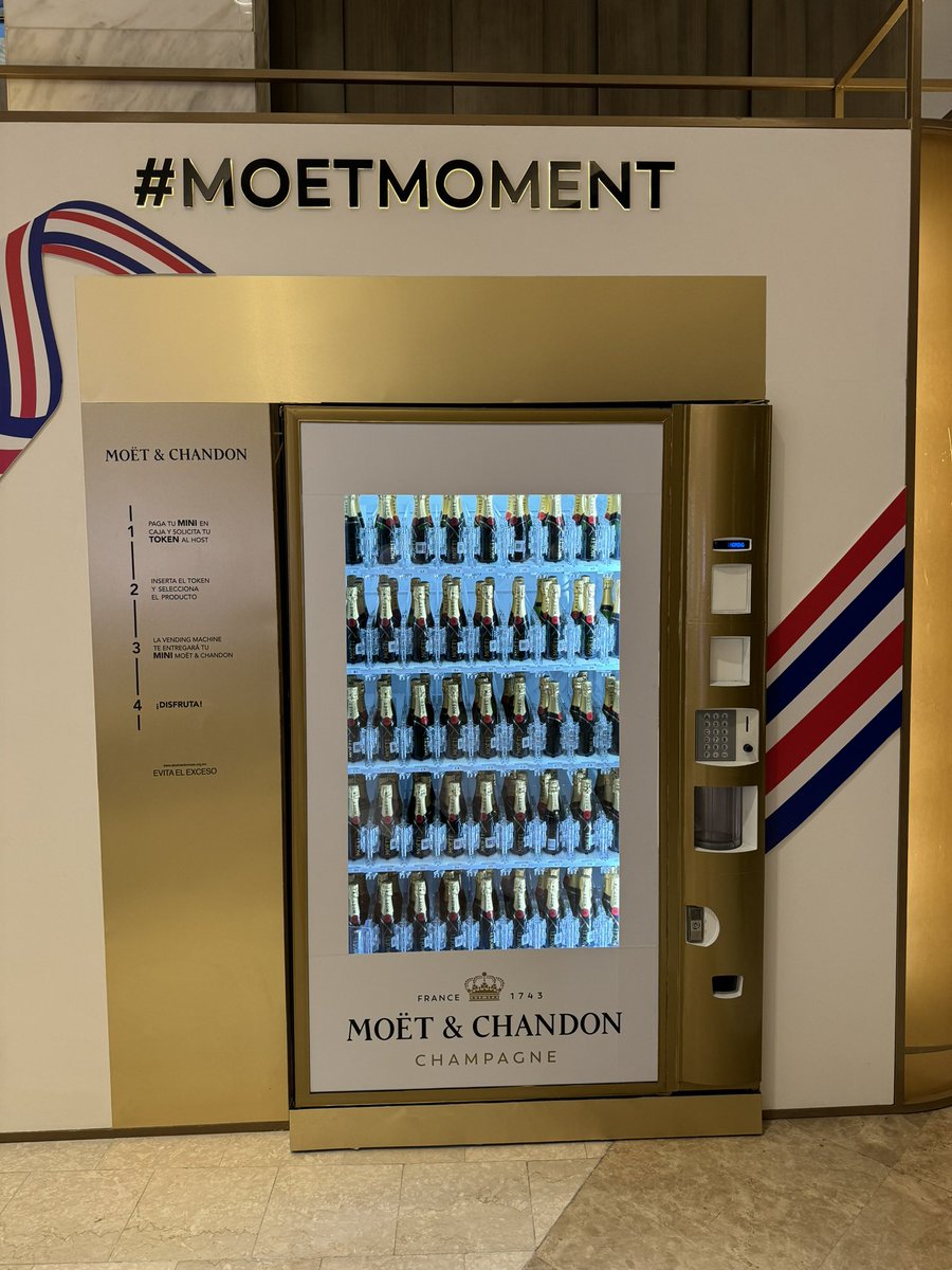 dmahbub's tweet image. Love the moment #moetmoment @LVMH