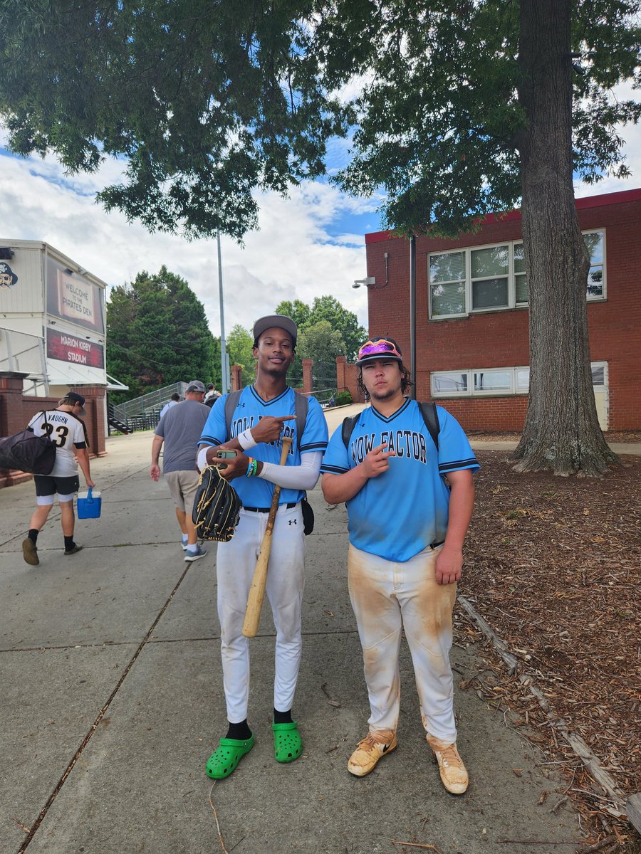 NathanMooreBB6's tweet photo. Summer ball comes to an end. What better way to end my last time playing than playing with my brothers at home  #PageHS #PirateCove https://t.co/Cls8nSo0Rm