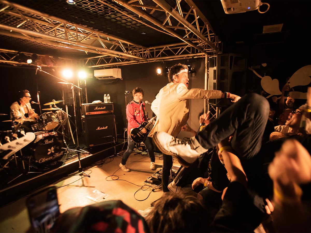 birnest 12周年 ありがとうございました.
    主催 FAR OUT に感謝
      そして THA BLUE HERB

Pic_ takahataphoto.com