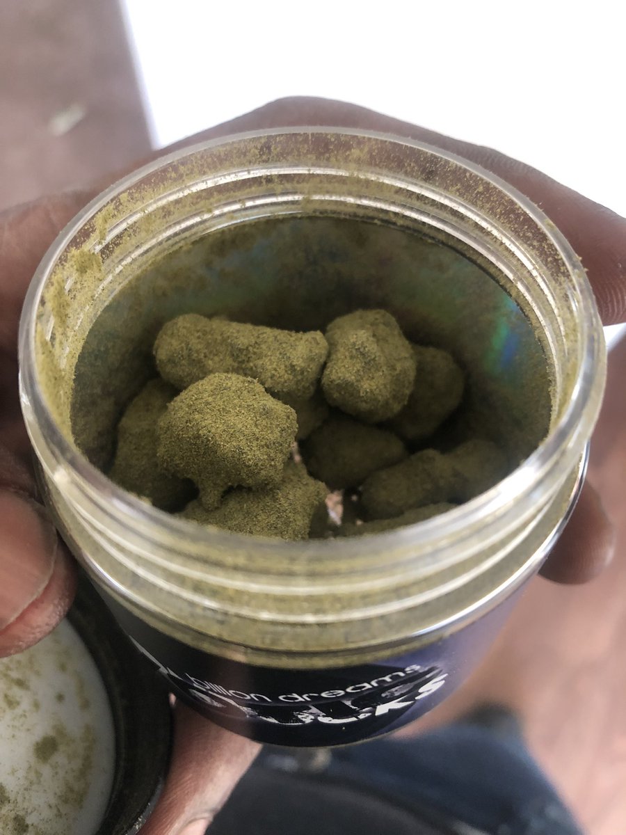 Limpee3's tweet image. Moon rocks 🔥😮‍💨🤩
#Biden #weekendFeeling #420friendly #Guru