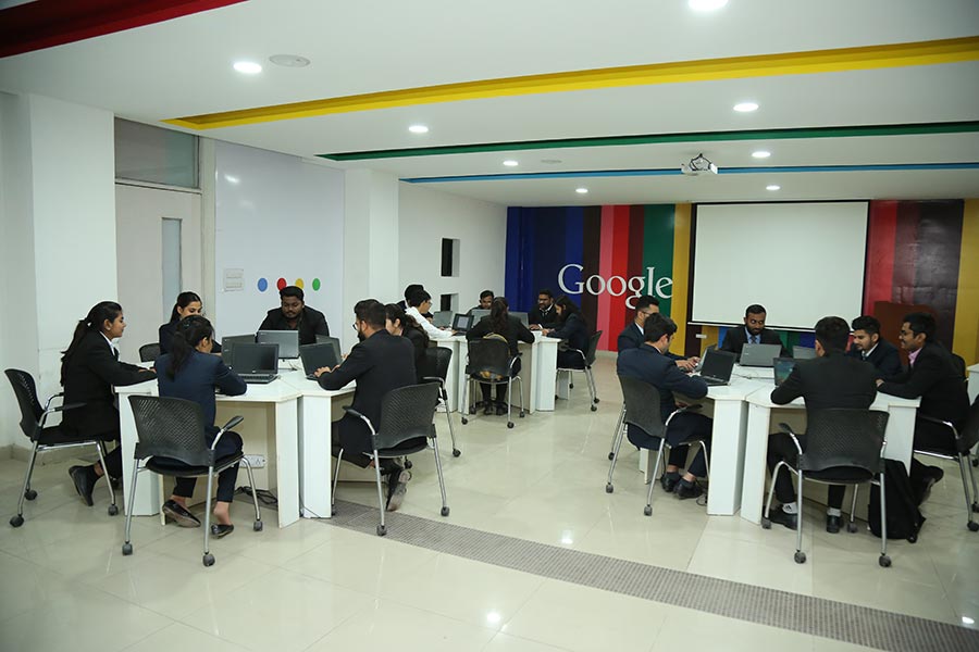 30628Rai's tweet image. 🌟 Excited to share LPU&apos;s Google Lab! Dive into the future with cutting-edge tools and innovation at your fingertips. Unleash your creativity and skills today! #LPU #GoogleLab #Innovation #TechSavvy