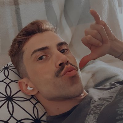 pnpbens's tweet photo. #NovaFotoDePerfil https://t.co/AZ8gH4D6pu