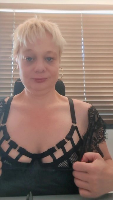🆕Teaser for my new video on @faphousecom! 📽  💗Sexy in the Office with Lingerie🍓 [1080p]   👉https://t<a class="tags" target="_blank" title="On Twitter" href="/?out=eyJ0eXAiOiJKV1QiLCJhbGciOiJIUzUxMiJ9.eyJpYXQiOjE3MjQ3MzkwOTMsImlzcyI6InR3cG9ybnN0YXJzLmNvbSIsIm5iZiI6MTcyNDczOTA5MywiZXhwIjoxNzU2Mjc1MDkzLCJyZWRpcmVjdF91cmwiOiJodHRwczovL3R3aXR0ZXIuY29tL2ZhcGhvdXNlY29tIn0.qNEY0puAntp0_mzwtXzIq9X1zXAudv6nkh-Uc0LPjzZsZHdaibGnv2vGFwpjY8AlJHEVVY4frWhLcKAEX49uRA">@faphousecom</a><a href="/tag/blonde"class="tags"><span>#blonde</span></a><a href="/tag/mature"class="tags"><span>#mature</span></a>