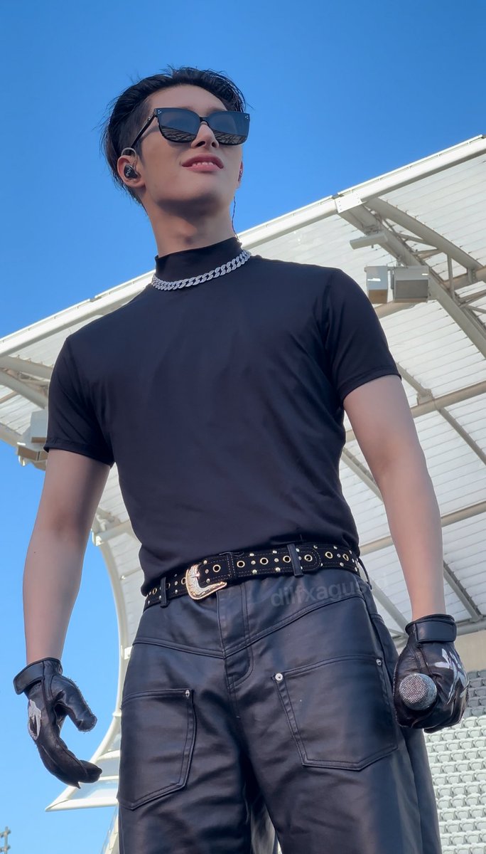dilfxagustd's tweet photo. Ain’t gate keeping these!!!
#ATEEZinLA https://t.co/4JF8Bsx8IG