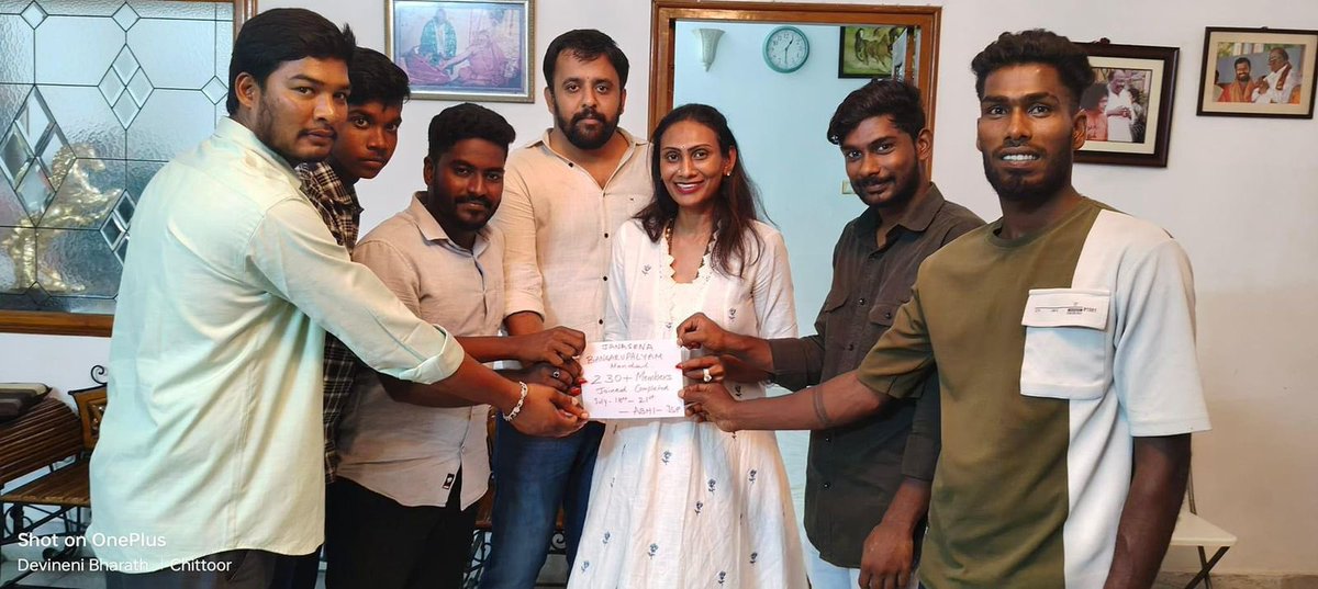 JSPVeeraMahila's tweet image. బంగారు పాలెం మండలం, చిత్తూరు జిల్లా నుండి 230 పైగా క్రియా శీలక సభ్యత్వాలు నమోదు చేయించిన వీర మహిళ శ్రీమతి డి కె చైతన్య ఆదికేశవులు గారు.

#JSPActiveMembership