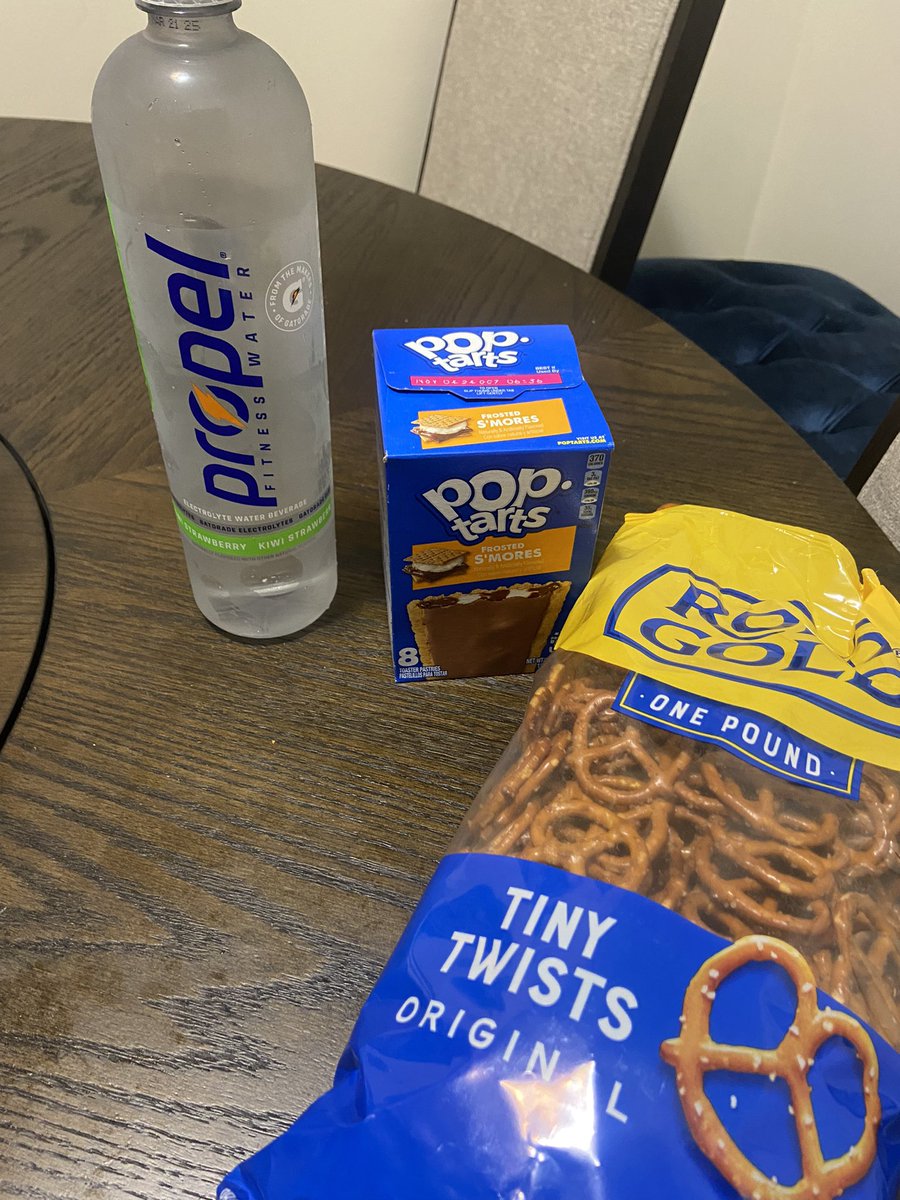 noseguy12's tweet image. Went sicko mode for #SundaySnacks