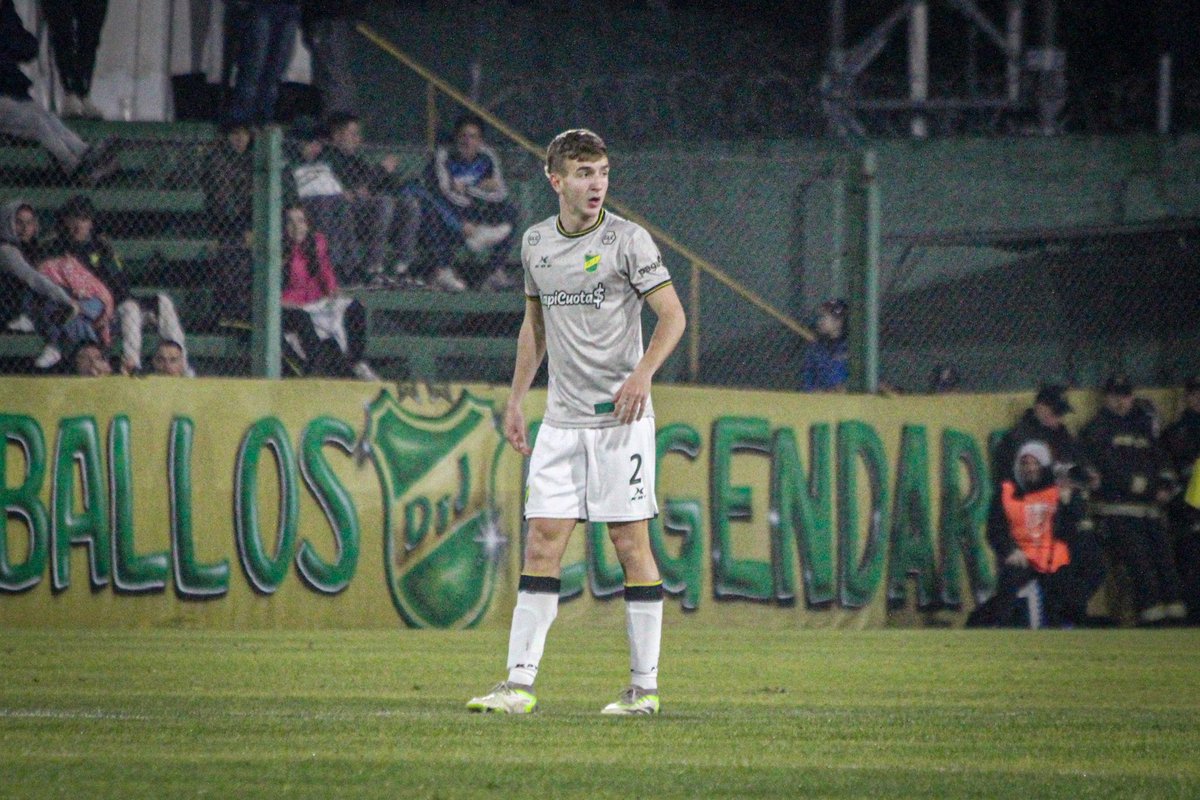 EvertonLaPlata_'s tweet photo. Everton Predio 🇺🇦🔝

¡Felicitaciones por tu debut en la Primera División, Andy! 👏 https://t.co/u0EatmxsPj