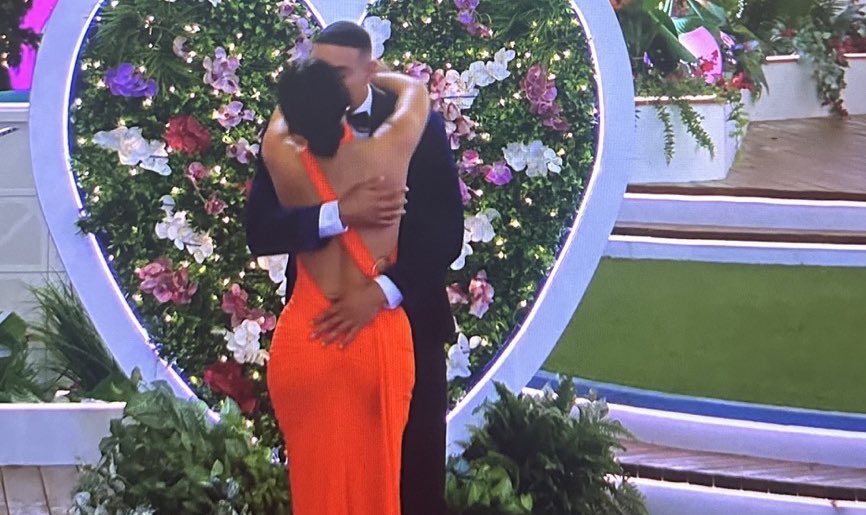 emilierrobb's tweet photo. They truly deserve the world, they are so perfect. Mileah till the end 🫶🏼✨ #loveislandusa https://t.co/8zT6uzxMLy