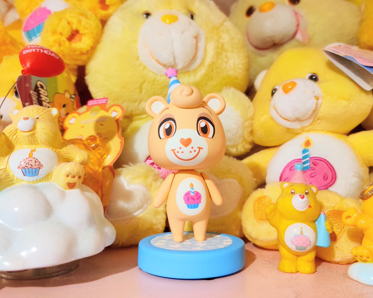 he's home !!!! thank you so much <a href="/Krowzi/">krowzi.bsky.social</a> 🎂🎉💛🥰