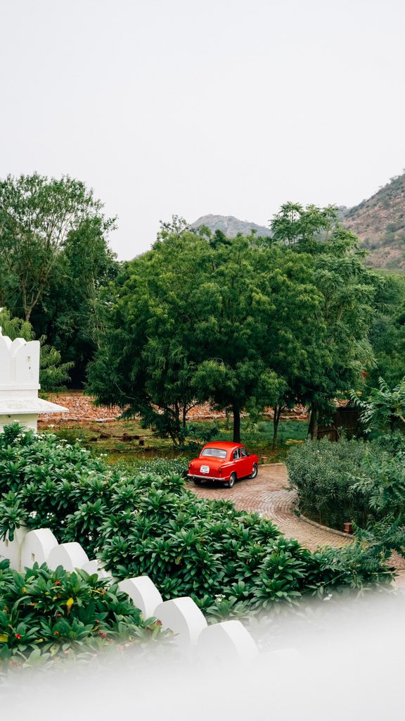 itsNeshaaa's tweet photo. Villa Palladio - Jaipur, India 🇮🇳 #visitIndia #shotbynesha #archdigest https://t.co/QG0z4pddly