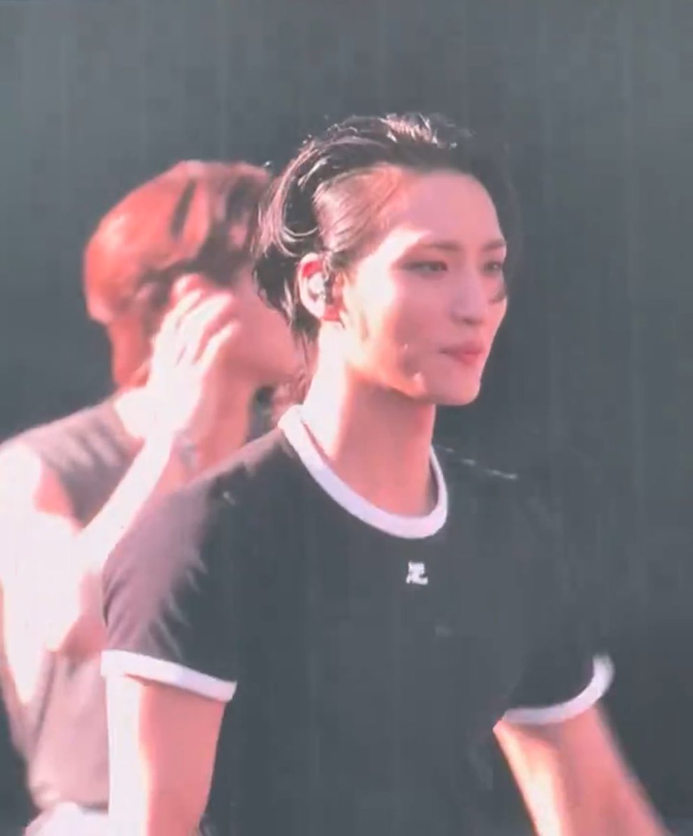 Atiny_Queenie's tweet photo. “I saw you in a dream. You came to me… you were the *sweetest* apparition; such a pretty vision…” 🥺😭😩⛅️🦋🩵✨💫 #Seonghwa #MyStarlight #mydaffodildaydream #themostbeautifulboyintheworld #imsoinLOVE https://t.co/Zpen589YyS