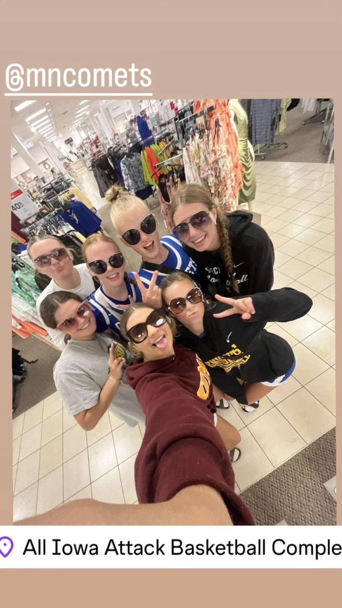 17U MN Comets-Roberts finished 2nd at All Iowa Attack's Summer Finale. Great 5-1 weekend for these talented ladies!! #C4L 
<a href="/RenaeFoster21/">Renae Foster</a> <a href="/AudreyWelle/">Audrey Welle</a> 
<a href="/JrAllStarMN/">Minnesota Jr. All-Star GBB</a> <a href="/PGHMinnesota/">Prep Girls Hoops Minnesota</a> 
<a href="/FiveStateHoops/">Chuck Thompson</a> <a href="/GMacHoops/">Grant McGinnis</a>