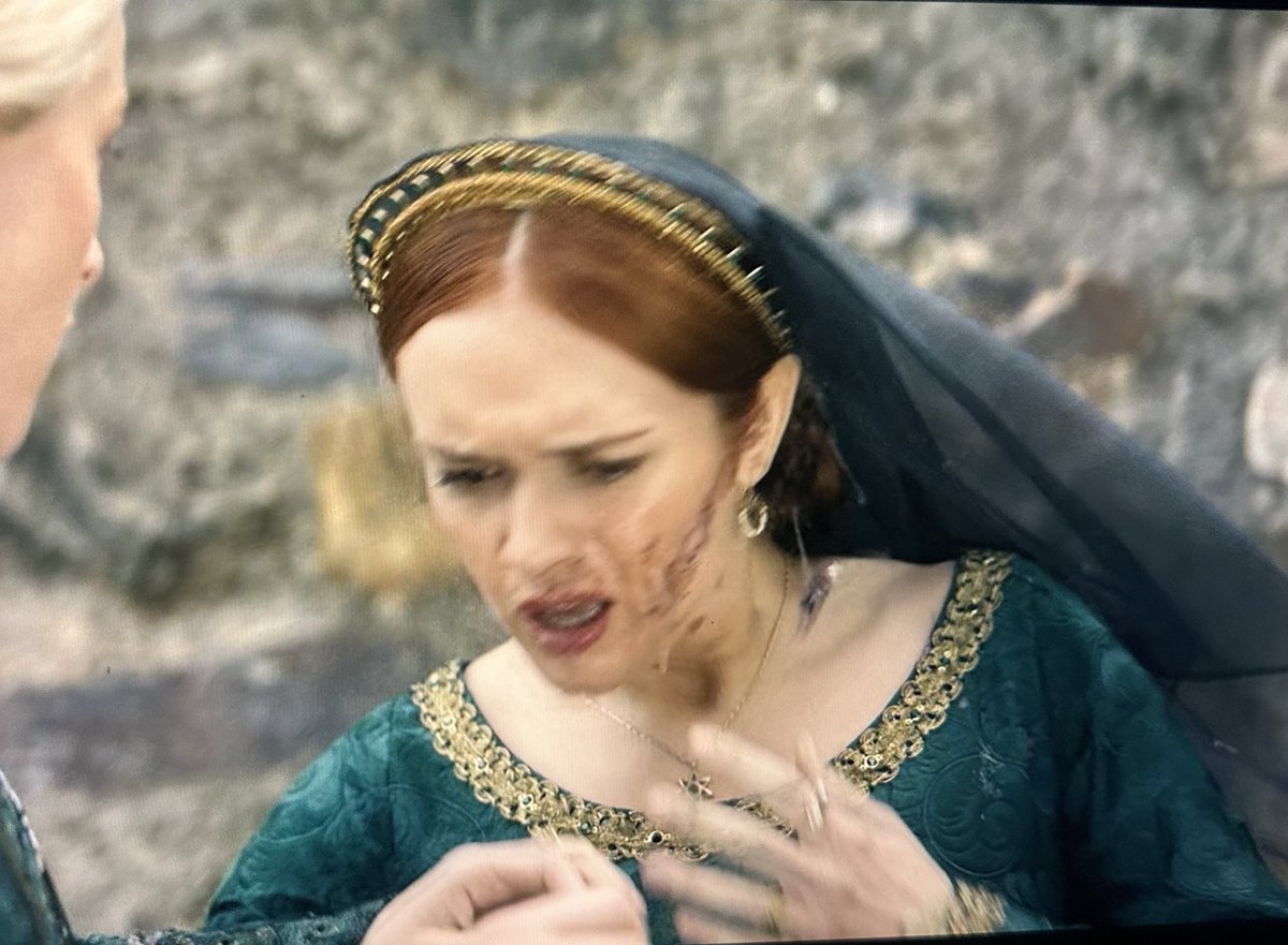 hveumetcam's tweet image. get her ass again!!! 

#HouseOfTheDragon