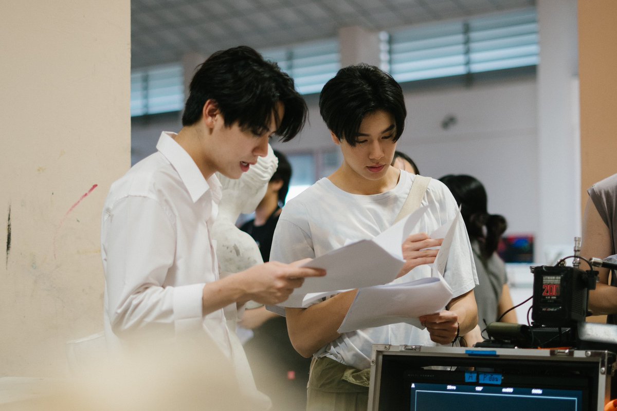 phuwintang's tweet photo. ขอบคุณทุกคนมากๆนะะ 🤍 #3M400KPhuwinTheBest https://t.co/dzcVIqhRSr