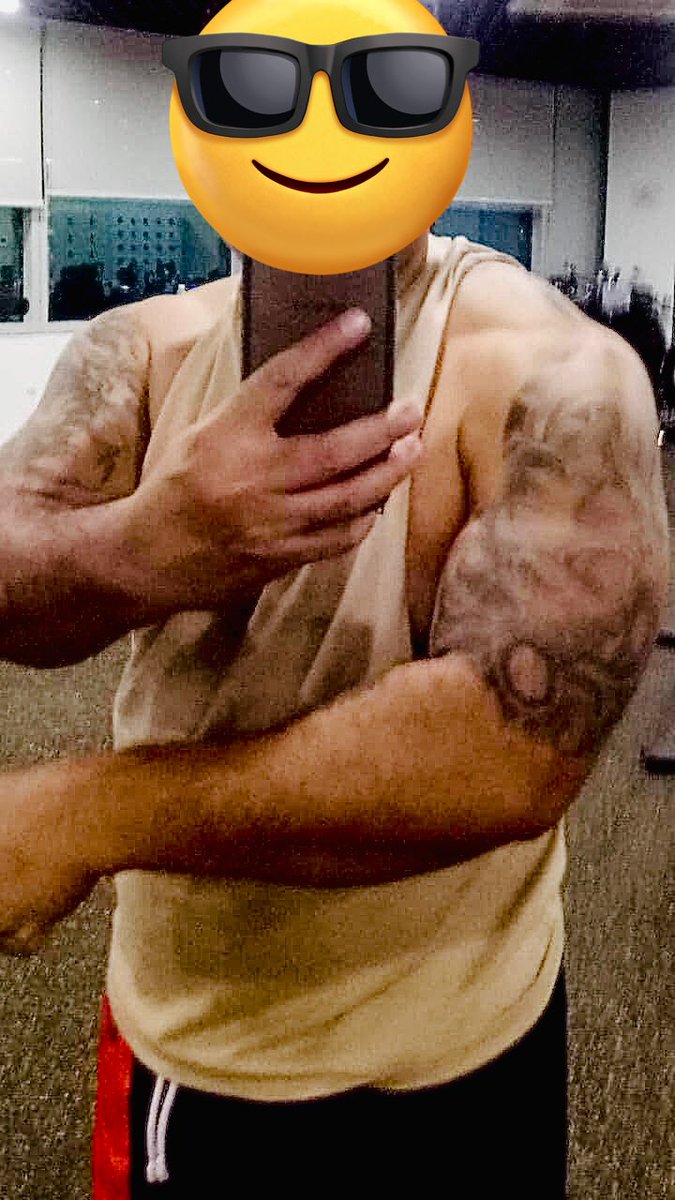 SarapNgBortaXXX's tweet photo. Available si daddy for booking 3K. DM lang mga mimasaur!!!!! https://t.co/HAJQ2NRJD5