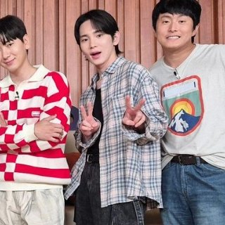 style18191's tweet photo. [ 240719 샤이니 키 옷, 패션 정보 ]  

💗키
• 브랜드: 필루미네이트 [FILLUMINATE]
• 제품(셔츠) : 오버핏 마드라스 체크 셔츠-핑크

➡https://t.co/3ohYqDx4k5

#나혼자산다 #키 #김기범 #Key #SHINee #나혼산 #키���츠 #키패션 #패션정보 #손민수템 #셔츠추천 https://t.co/qYqpAcHnEt