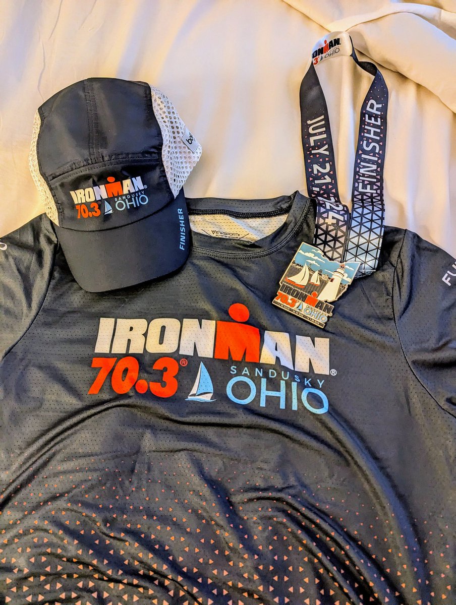 ItsKennyRenner's tweet photo. At the age of 60, I am now an official finisher of the Ironman Ohio 70.3!!
#itsonlyworthitifyouenjoyit
#justanoldmantryingtodoyoungmanstuff https://t.co/riJXASPL6O