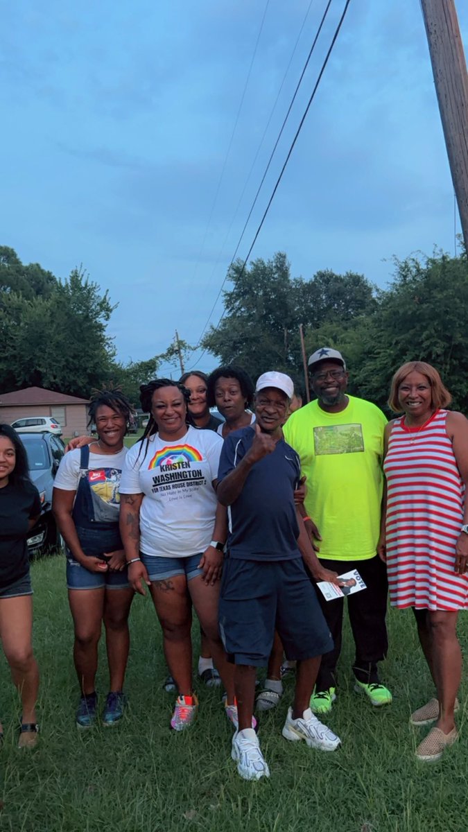 KWashington4HD2's tweet photo. Spent the evening going door to door in Sulphur Springs, TX. Educated voters on local govt &amp; voting locally. Left with smiles, hugs, and love. Thanks to my team for walking until 9pm. We showed up, and we always will! #KristenWashingntonForTexasHouse2 #VoteLocally https://t.co/DaZtROtGHU