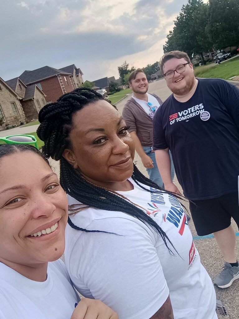 KWashington4HD2's tweet photo. Spent the evening going door to door in Sulphur Springs, TX. Educated voters on local govt &amp; voting locally. Left with smiles, hugs, and love. Thanks to my team for walking until 9pm. We showed up, and we always will! #KristenWashingntonForTexasHouse2 #VoteLocally https://t.co/DaZtROtGHU