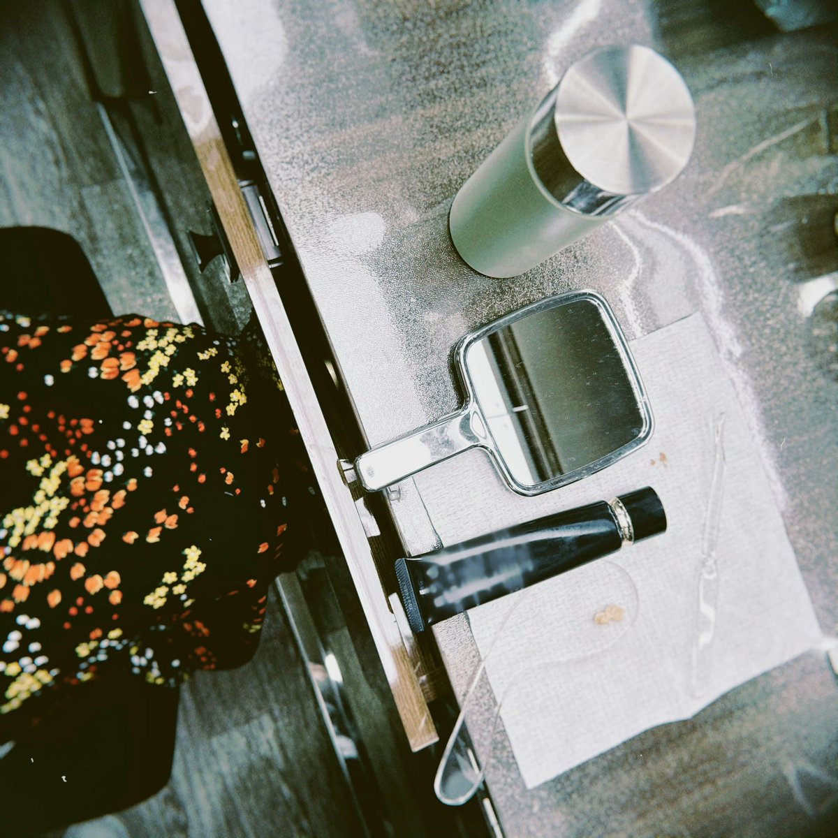 240722 | #จ้าวลี่อิ่ง Studio Update✨

“ ภาพก่อนเข้ากองของบอสจ้าว 📸 ”

#向阳花 #WeGirls 
#ZhaoLiying #赵丽颖