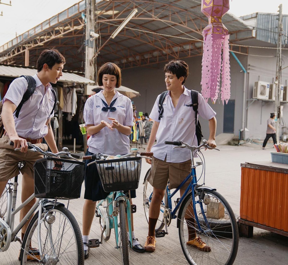 Repost from ดช.มานะ🫢

โลกหมุนรอบเธออ … เสนอเป็นต้อนแรก

ค่ำคืนนี้นะเธอ !!!!! #jirayu_jj  #jamesjirayu  #jamesjigallery  #เจมส์จิรายุ  #เจมส์จิ