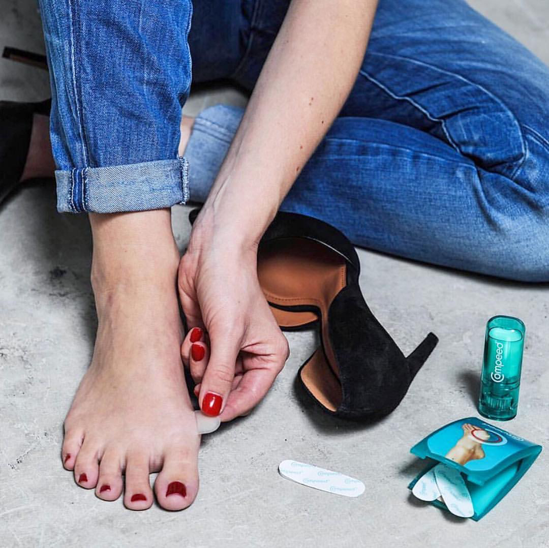 New shoes causing a hot spot or blister? 🚨 

Meet your new best friend - the Compeed Anti Blister Stick! 🙌

Just apply it to the affected area to instantly reduce skin friction.   Perfect for uncomfortable footwear and swollen feet in hot weather. ☀️👟

Say goodbye to blister