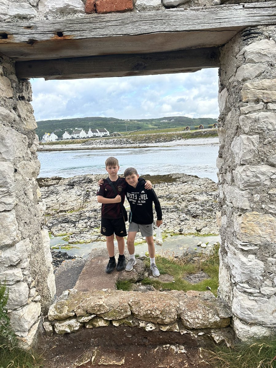 Trip to see granny with the weans 💚 <a href="/MargotMcCuaig/">Margot McCuaig</a>  hardly a single toddler tantrum the whole week 😜