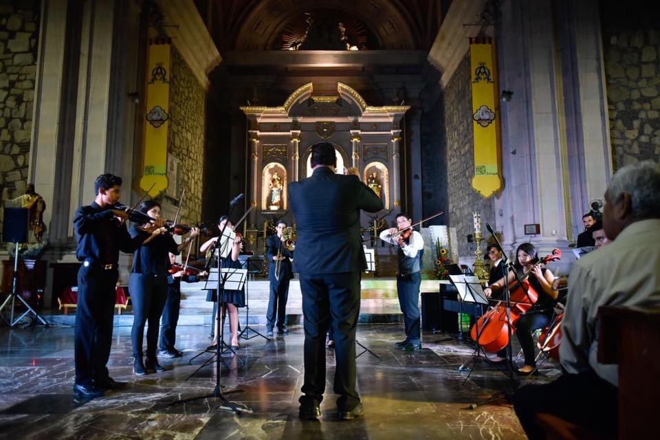 OTAorquesta's tweet photo. Orquesta Típica de Autlán 
#ota https://t.co/A8FFHRokzI