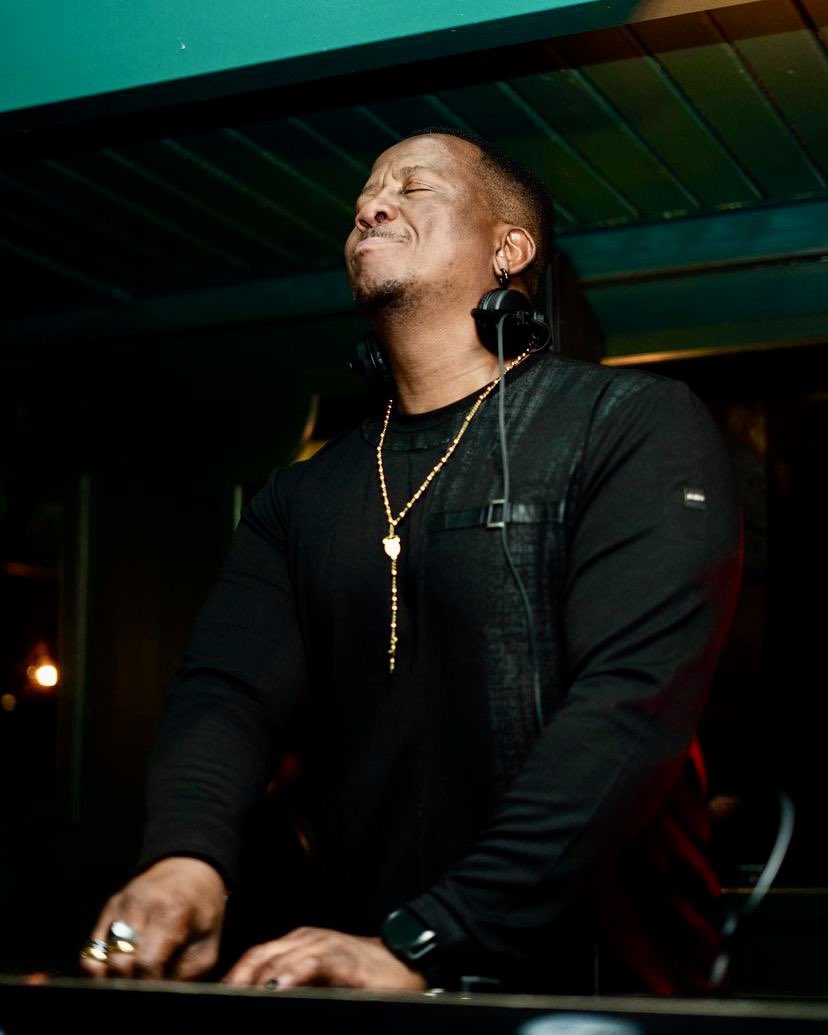 DJFreshSA's tweet photo. Remember to take a moment of gratitude 🙏🏾❤️ https://t.co/z86vHVFGX8