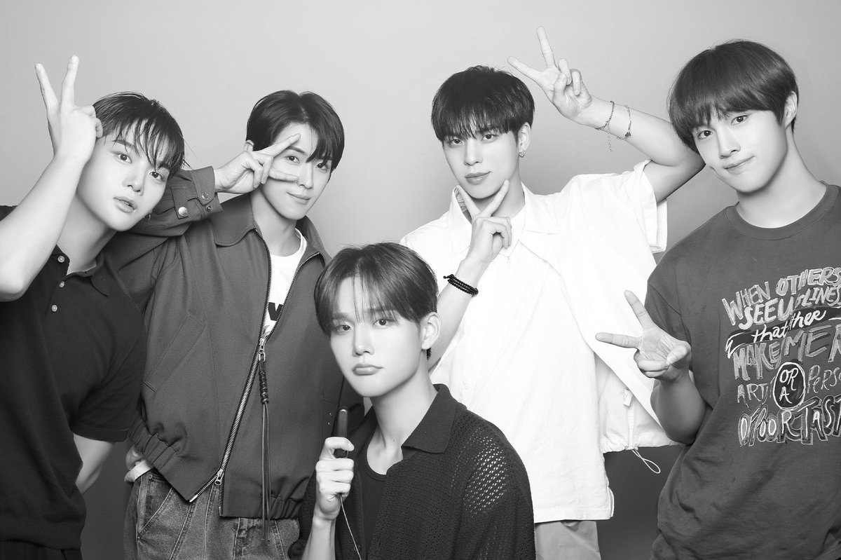 <2024 FIX WEEK> 
Black and White Photo 2024
: CIX

#CIX #씨아이엑스 #FIX #픽스 #BX #승훈 #배진영 #용희 #현석 #CIX5thDebutAnniversary #CIX데뷔5주년 #2024FIXWEEK #픽스위크