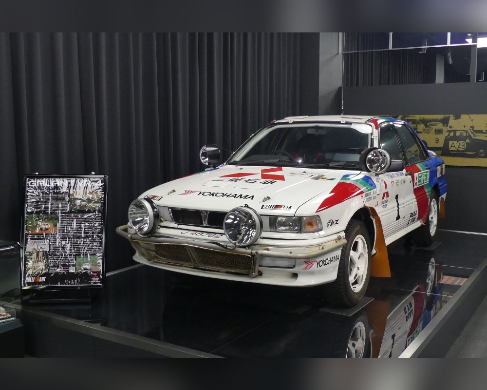 MMCjpn's tweet image. 【三菱オートギャラリーのご案内】
三菱オートギャラリーは展示車両の入替をし、『三菱ジープ』などを展示しています。また、『ギャランVR-4』も展示開始。さらに8/11(日)は特別開館し、イベントを実施予定です！ぜひお越しください😀#三菱自動車
▼見学のご予約はこちら
mitsubishi-motors.com/jp/sustainabil…