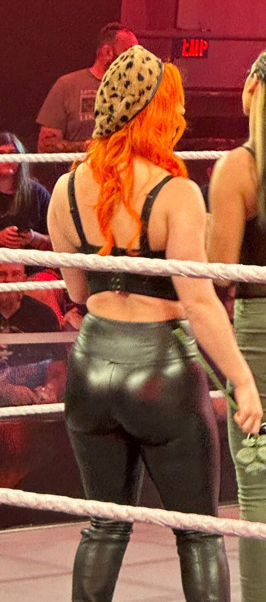 Roxanne 💜❤️ (Parody Account) tweet media