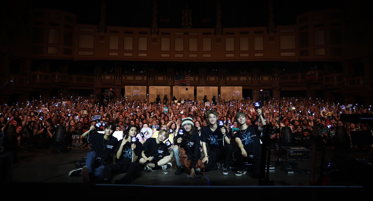 [ #Xtra_Scenes ]

Villains in New York, you were absolutely incredible! 🗽🌟 
Feeling so blessed to have shared this experience with such an amazing crowd ❤🙏

#XdinaryHeroes #엑스디너리히어로즈
#Troubleshooting
#WE_ARE_ALL_HEROES