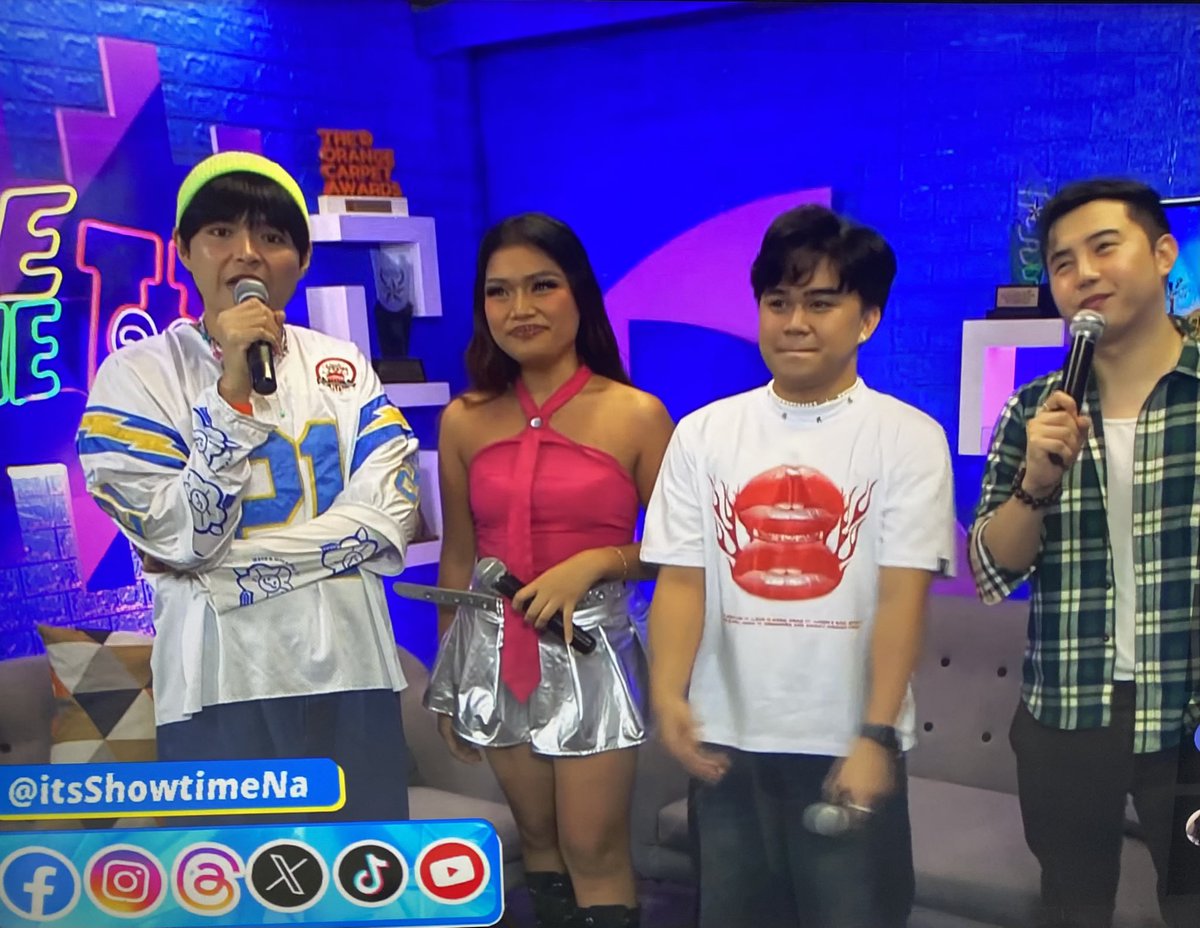 SoUSideKick's tweet photo. #OurShowtimeNation
#Sona #ItsShowtime
#ShowtimeFam #GoodVibes
♥️🤙HAPPY WATCHING MGA
KAPAMILYA♥️🤙
Together With Our SoU Squad🤘
@ItsACsLife @ofcllorraine @MackieForever1 and @AnthonyKastilyo https://t.co/J0xUX2bSrm